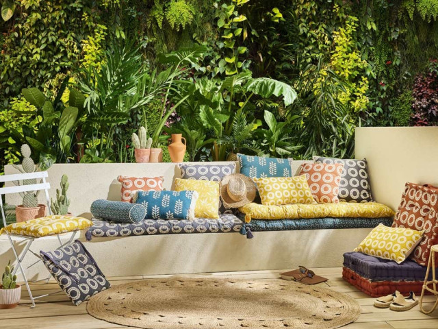 Rangement extérieur : 10 idées pour mettre les textiles de jardin à l'abris