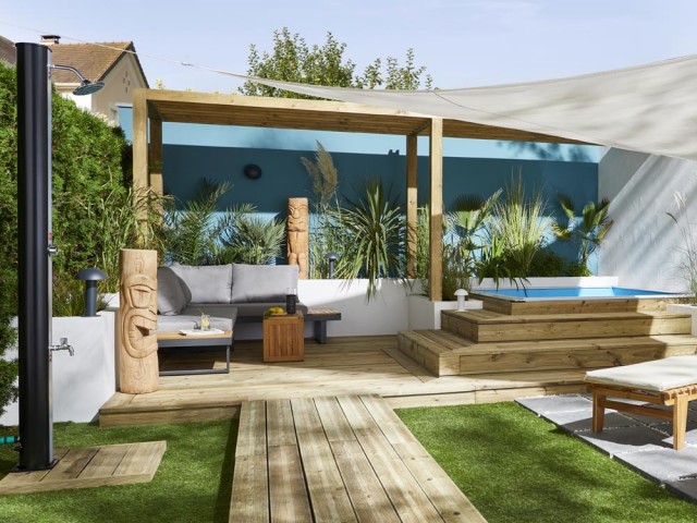 Une petite terrasse&hellip; avec piscine