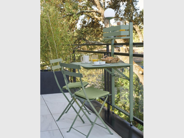Table et chaise balcon collection Bistro, Fermob, prix : 415 &euro;