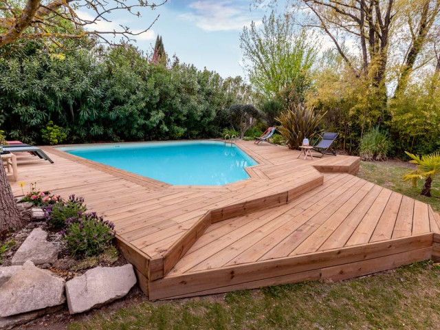 Une nouvelle plage autour de la piscine