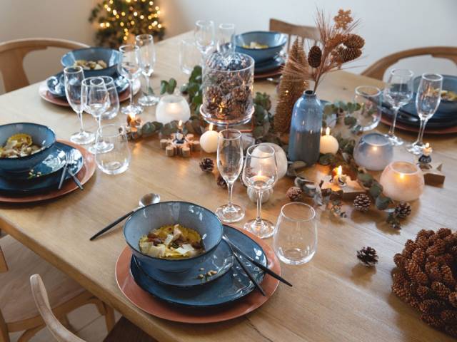 Un décor lumineux à l'esprit nature pour décorer le centre de table