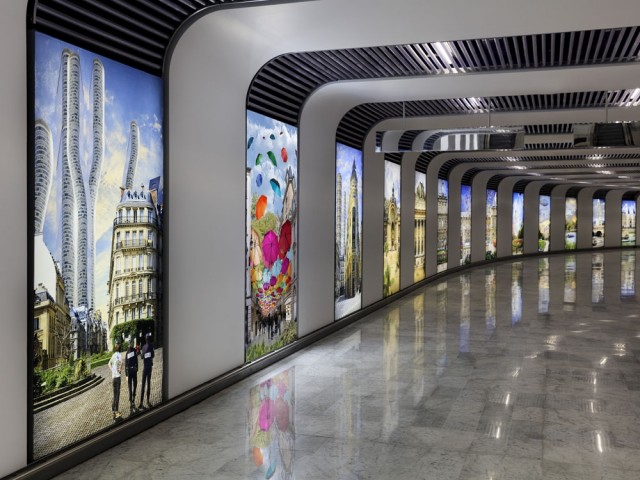 "La Ballade de Paris" attend les voyageurs au Terminal 1 de Roissy-CDG