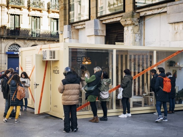 En février 2023, LUFE a ouvert son premier pop-up store de "meubles moches" à Saint-Sébastien