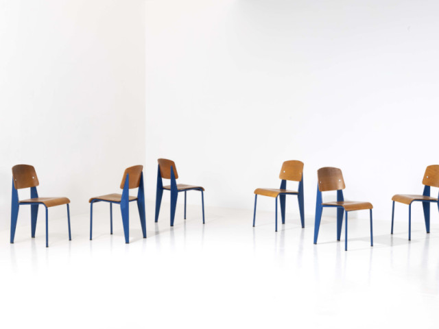 Suite de six chaises modèle "Métropole" n°305 dite "Standard" de Jean Prouvé