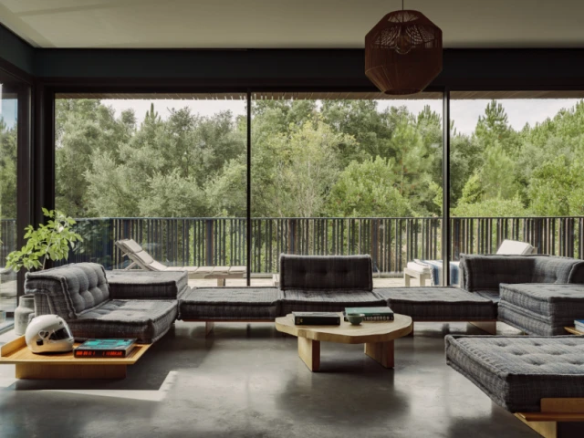 Un salon avec vue panoramique