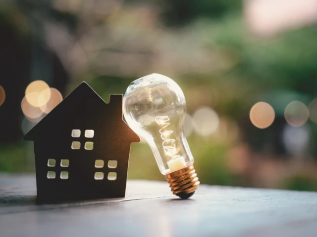 82,6 % des installations électriques de plus de 15 ans présentent encore au moins une anomalie électrique
