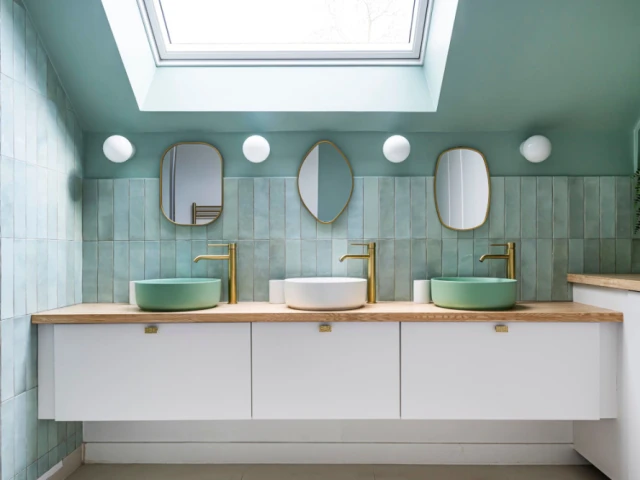 Une salle d'eau aux couleurs douces