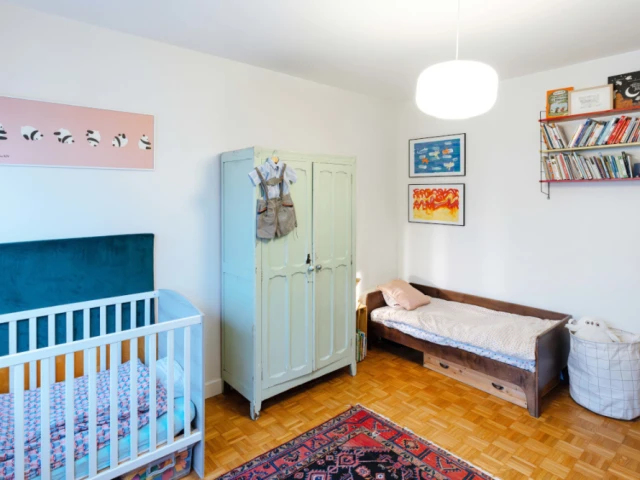 Après : Une chambre pour deux enfants en bas âge