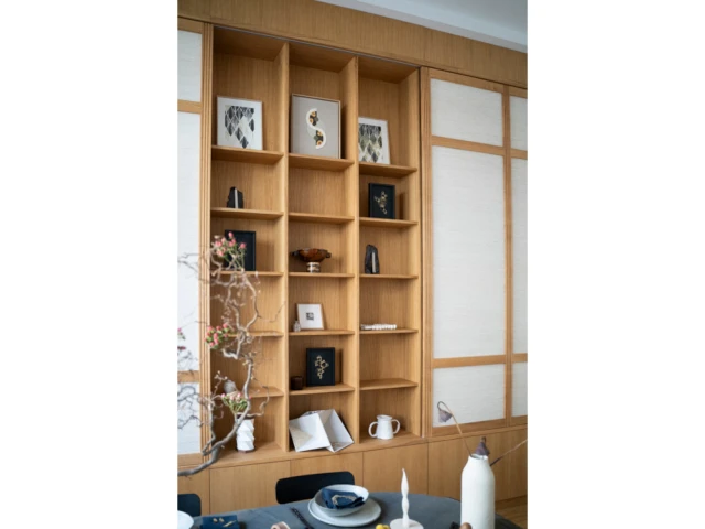 Un système astucieux de panneaux coulissants