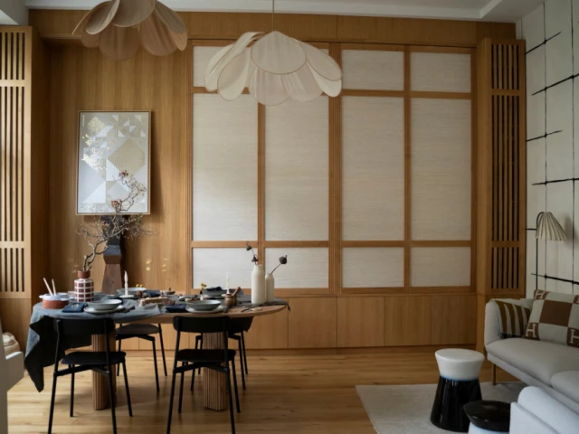 La bibliothèque fait de plus de trois mètres de haut et cinq de large 