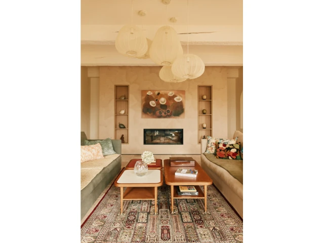 Un salon cosy et fonctionnel