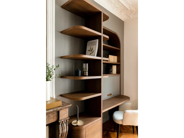 Zoom sur le bureau d'appoint