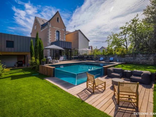 Catégorie piscine familiale de forme angulaire de moins de 40 m2 : PRIX SPÉCIAL ORIGINALITÉ 