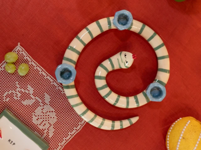 Bougeoir en forme de serpent