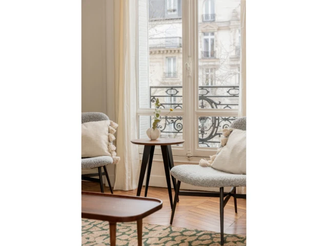 De la lumière et un parquet conservé