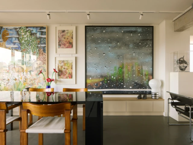 Une pièce de vie pensée comme une galerie