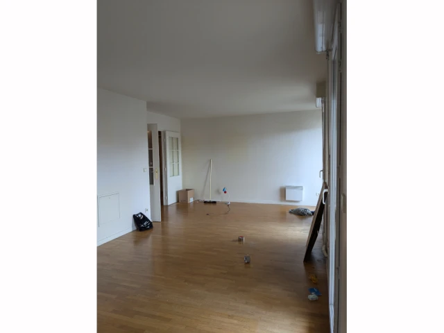 La pi&egrave;ce de vie avant la r&eacute;novation 