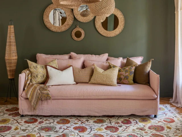 Le motif floral s'associe aux franges 