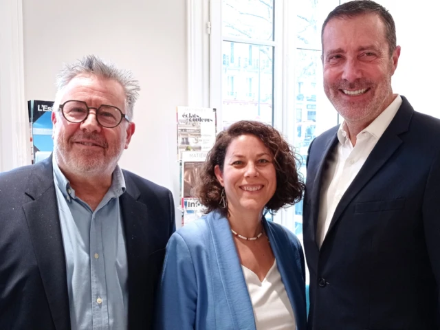 De gauche &agrave; droite, Denis Chevalier, membre du bureau de la F&eacute;d&eacute;ration nationale de la d&eacute;coration, Laurence Longevialle, d&eacute;l&eacute;gu&eacute;e g&eacute;n&eacute;rale de l'organisation, et Philippe Poujol, le pr&eacute;sident de l'entit&eacute; professionnelle, lors de la conf&eacute;rence de presse con