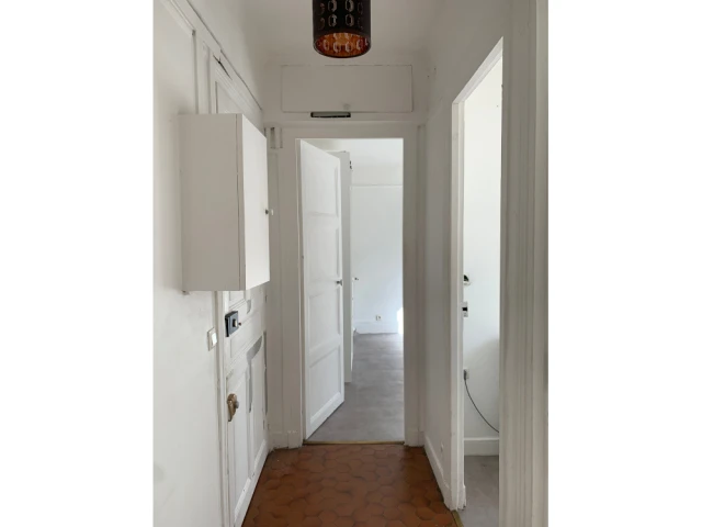 L'entr&eacute;e avant la r&eacute;novation 