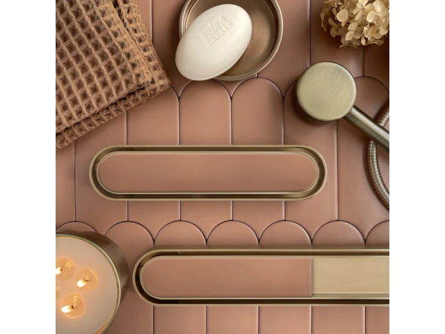 Disco-rectangle Tile Insert