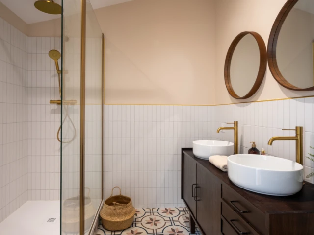 La nouvelle salle de bain parentale 