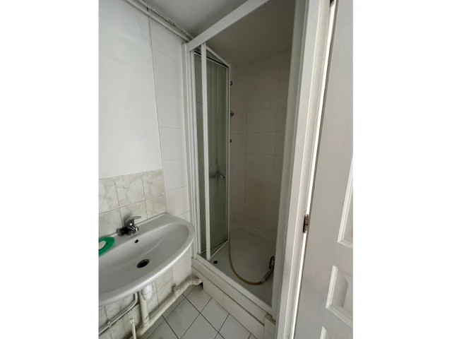 La salle de bain avant les travaux 