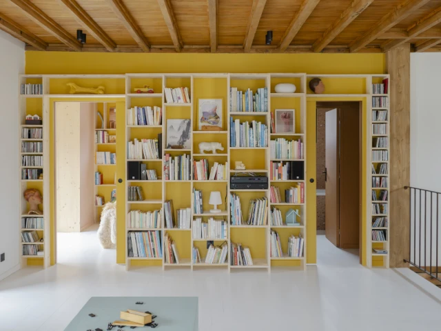La chambre et la salle de bain 