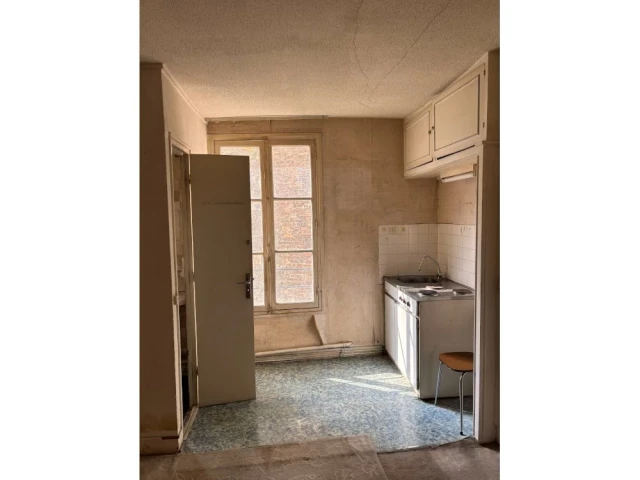 Replacer la cuisine au centre du logement - La cuisine avant les travaux 