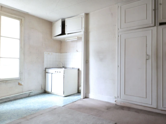 R&eacute;novation lourde d'un 18 m&sup2; &agrave; l'abandon - L'appartement avant les travaux 