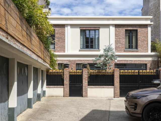 Une maison comme neuve - L'ext&eacute;rieur de la nouvelle maison 