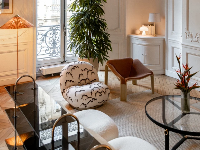 Fauteuil Pacha de Pierre Paulin habill&eacute; par Dedar
