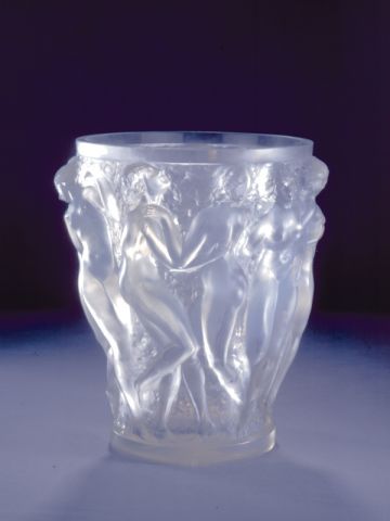 Vase "Bacchantes" opale.