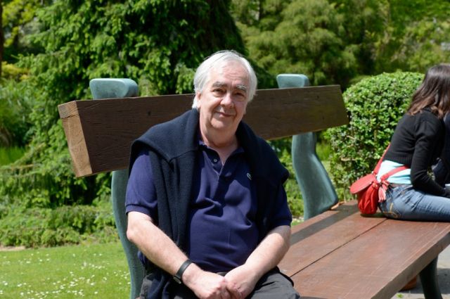 Claude Ponti, sur son banc géant