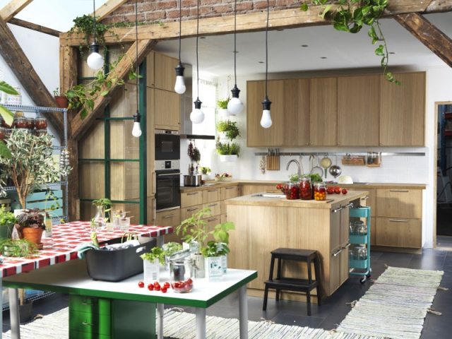 IKEA : des îlots de cuisine pour agrandir son espace de travail
