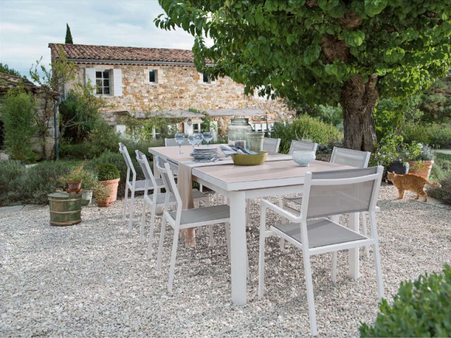 Une terrasse en gravillons