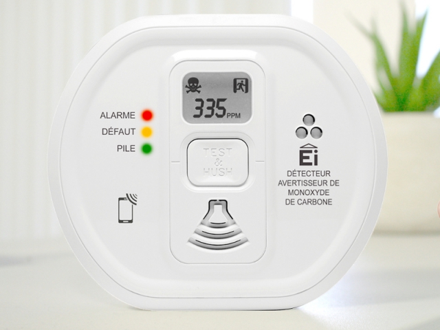 DÉTECTEUR DE FUMÉE et MONOXYDE de CARBONE (CO2)