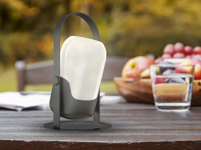 La lampe solaire nomade moderne