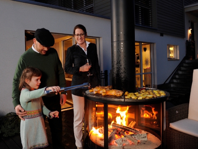 Barbecue à 360°, comme une cheminée d'extérieur 