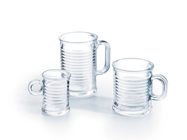 Des mugs en verre trempé