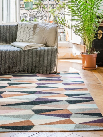 Un tapis mosaïque pour un salon cocon