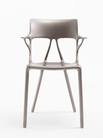 La chaise A.I., conçue en collaboration par Kartell, Philippe Starck et Autodesk 