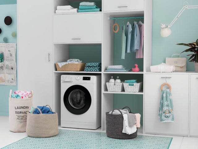 La machine très pratique qui repasse et plie le linge en quelques secondes  