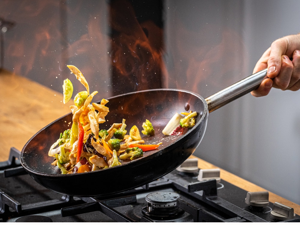 Sauteuse, wok, crêpière : comment bien choisir sa poêle ?