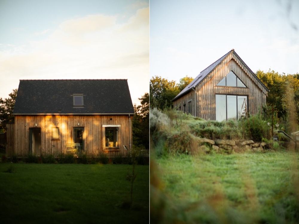 La maison est située sur un terrain de 8000 m2