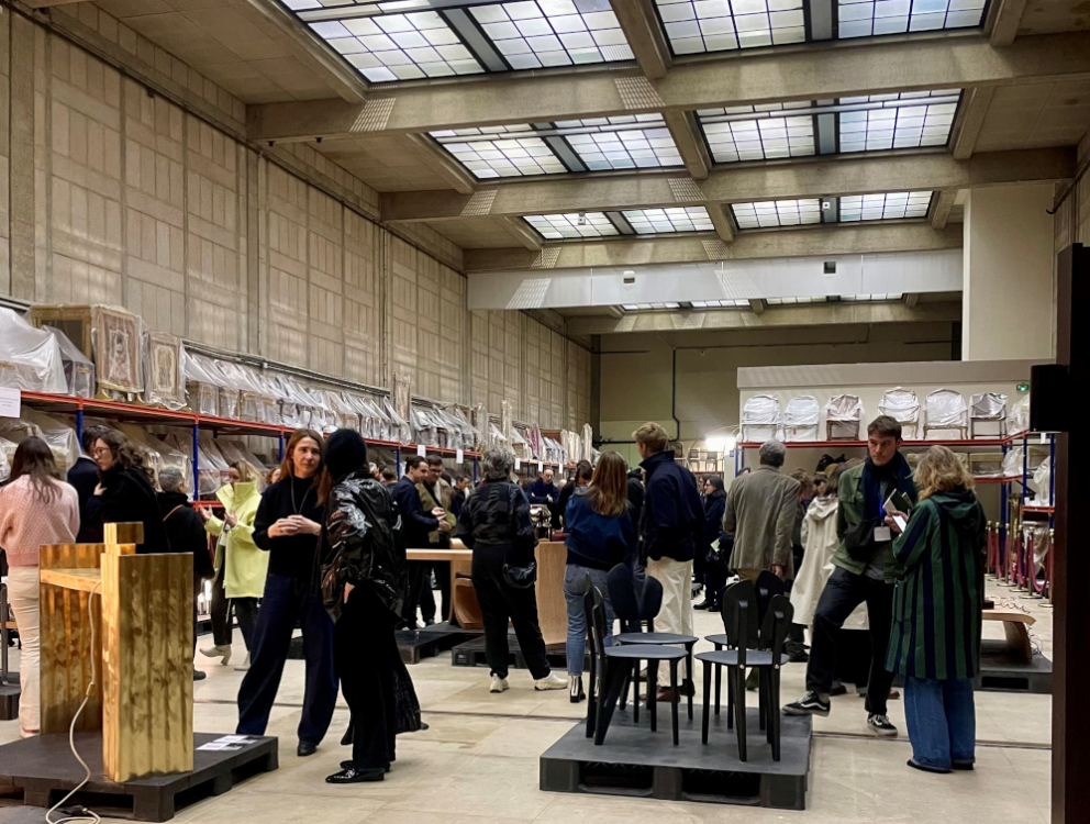 Console T&ocirc;le de Maison Int&egrave;gre et chaise P&eacute;tiole d'Alexandre Labruy&egrave;re 