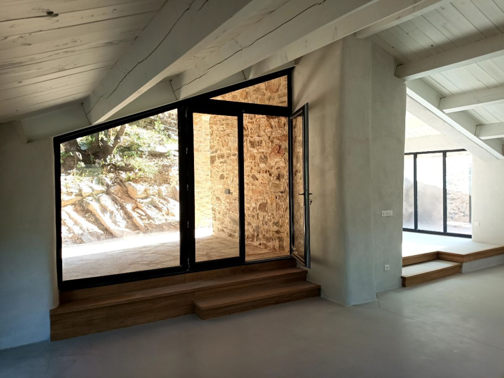 Chantiers de r&eacute;novation lourde d'une maison dans l'H&eacute;rault