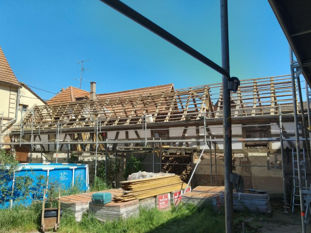 Chantier de r&eacute;novation corps de ferme Alsace