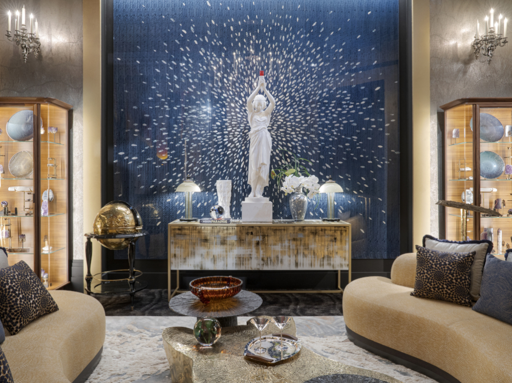 : Le 'Cosmic Cabinet', l'une des pièces les plus oniriques d'Aurea: an Architectural Fiction, l'hôtel imaginaire d'Oscar Lucien Ono lors du Salone del Mobile 2026