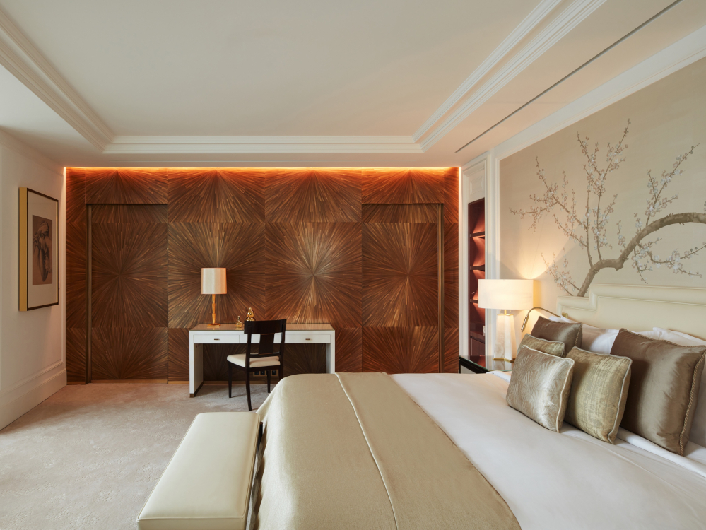 L'atelier a collabor&eacute; avec l'agence Pierre-Yves Rochon pour r&eacute;aliser des panneaux muraux en marqueterie de paille pour l'h&ocirc;tel Woodward &agrave; Gen&egrave;ve.